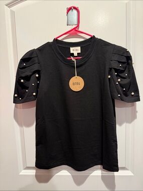 BiBi Black Short-Sleeve Puff Pearl-Accent Top